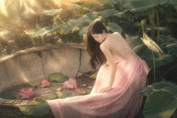 Gái xinh cởi đồ lộ đường cong quyến rũ