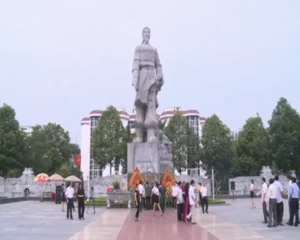 ai-cho-nghia-quan-lam-son-muon-guom-than_561
