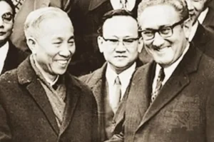ai-la-nguoi-oat-giai-nobel-hoa-binh-nam-1991-giai-ap-chi-tie_737