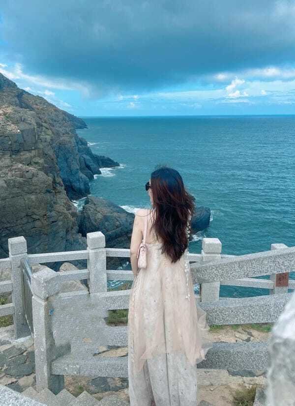 ảnh cô gái quay lưng 14
