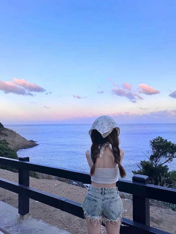 ảnh cô gái quay lưng 38