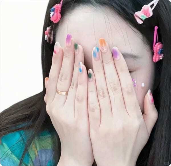 ảnh gái che mặt 15