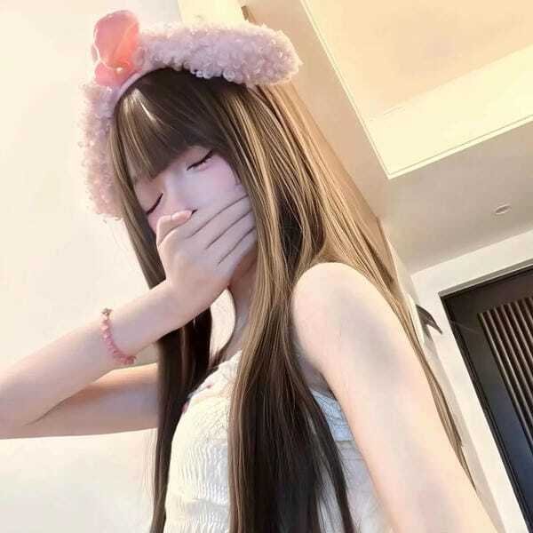 ảnh gái che mặt 4