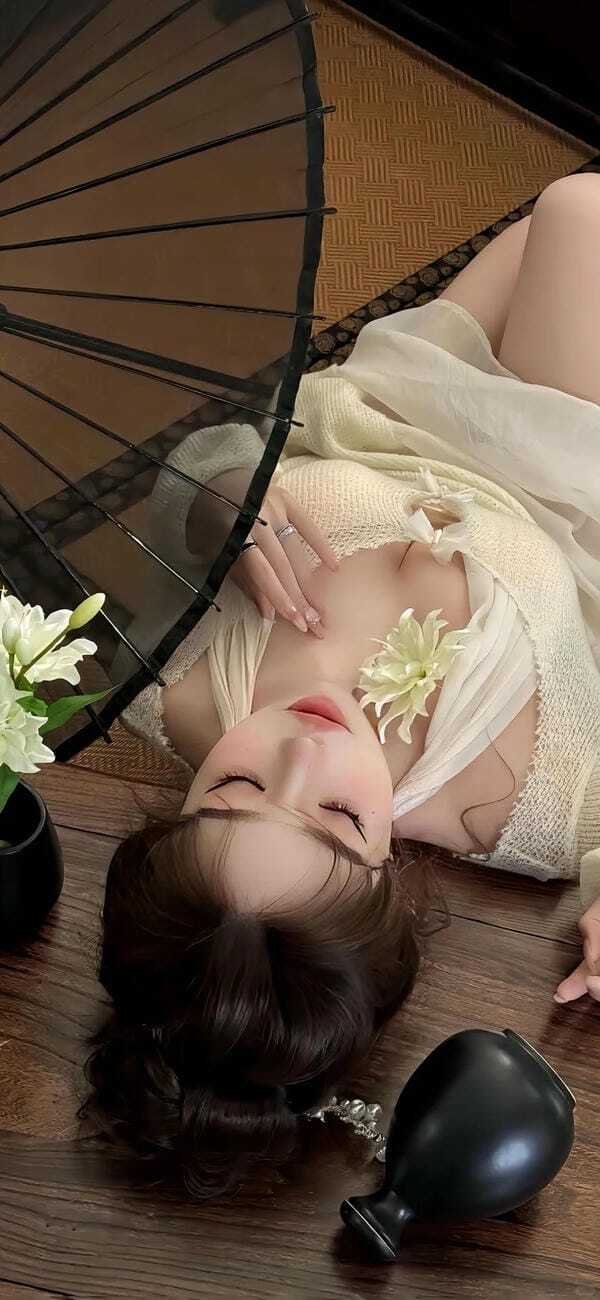 ảnh gái vú bự 18