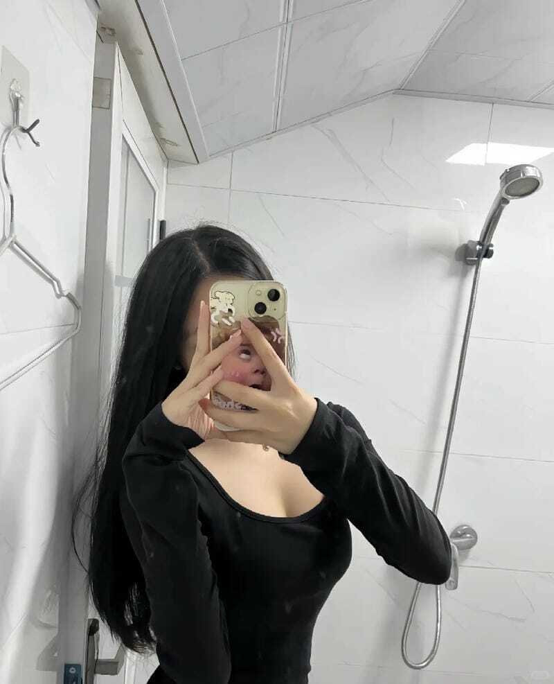 ảnh gái xinh che mặt 1