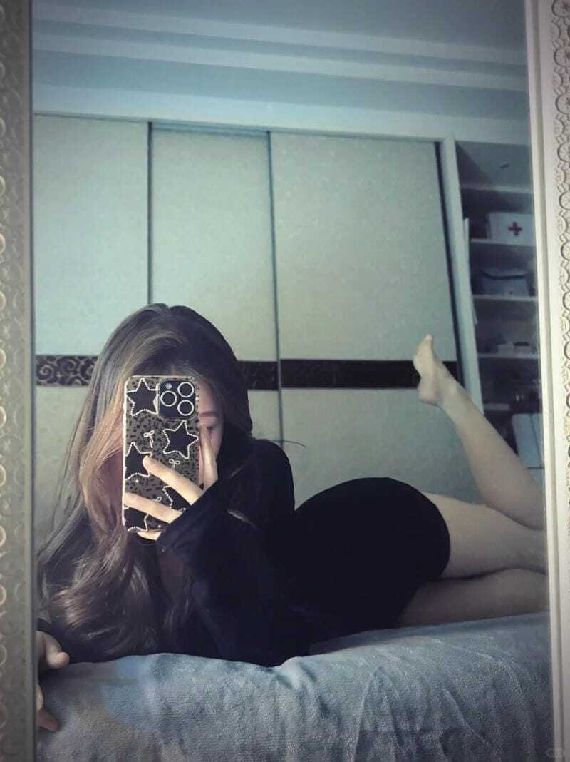 ảnh gái xinh che mặt 18
