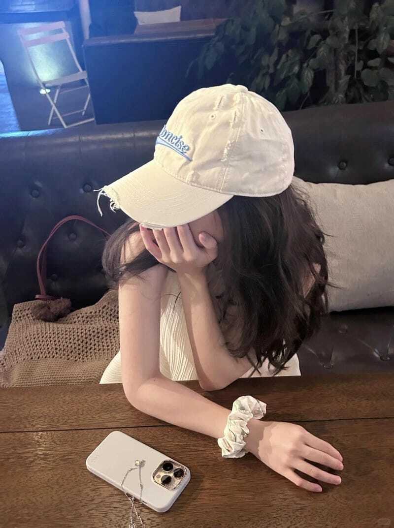 ảnh gái xinh che mặt 2