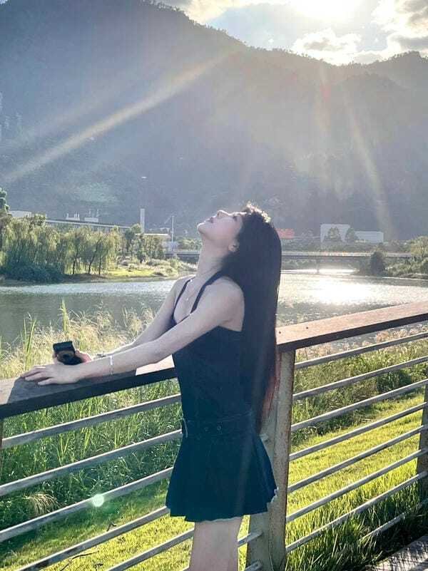 ảnh gái xinh giống thật 19
