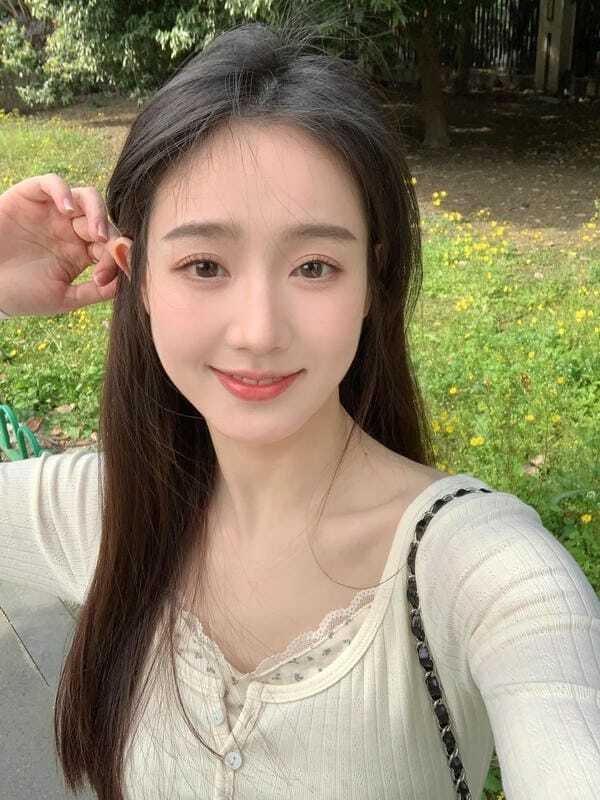 ảnh gái xinh giống thật 22