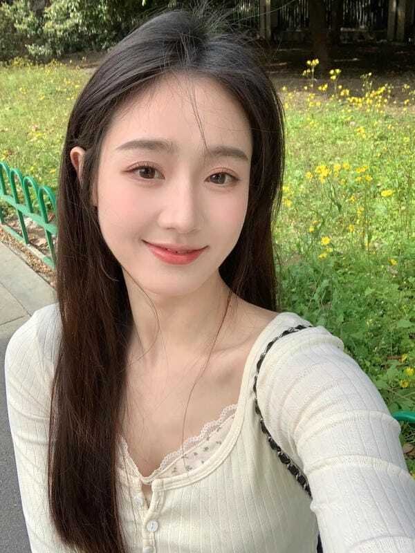 ảnh gái xinh giống thật 23