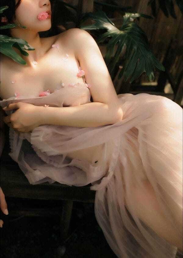 ảnh gái xinh khoả thân 9