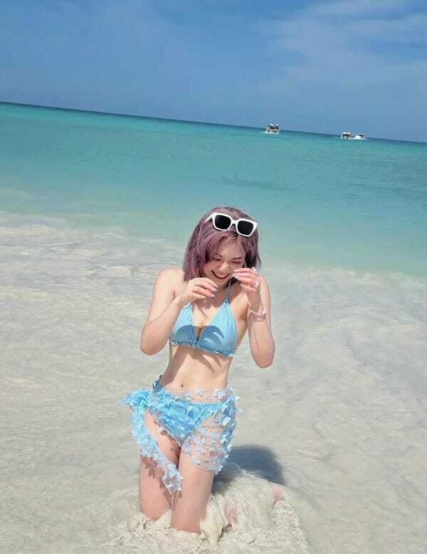 ảnh gái xinh mặc bikini 2 mảnh 27