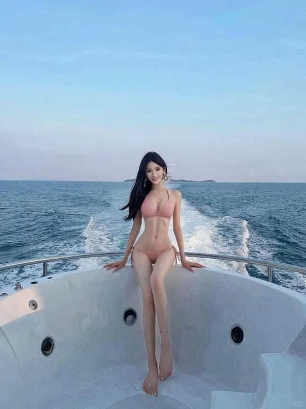 ảnh gái xinh mặc bikini 2 mảnh 4