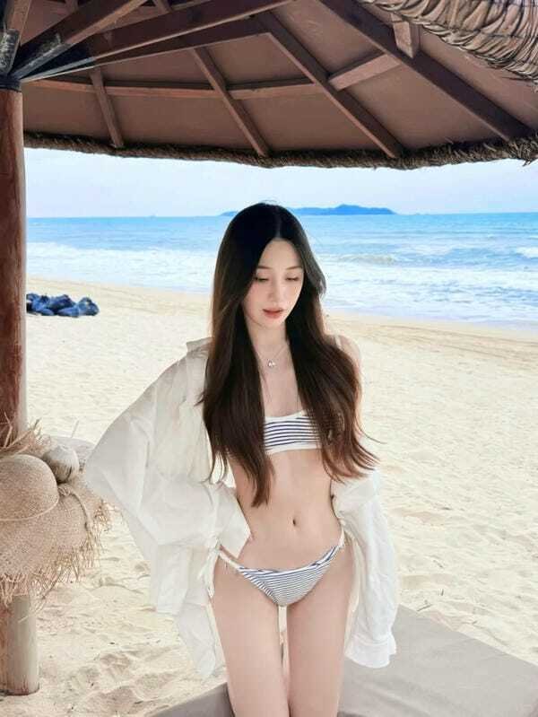 Tải ngay 89+ ảnh gái xinh mặc bikini 2 mảnh khoe thần thái quyến rũ - Hình ảnh bài viết