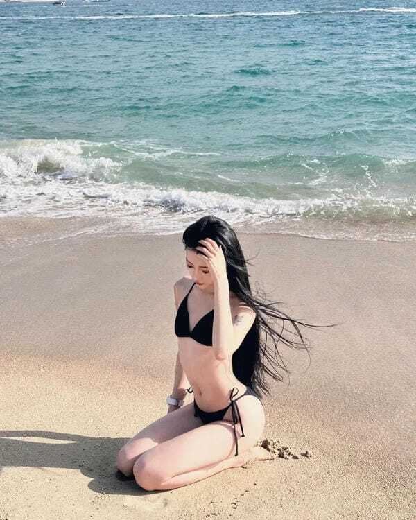 ảnh gái xinh mặc bikini đen 13