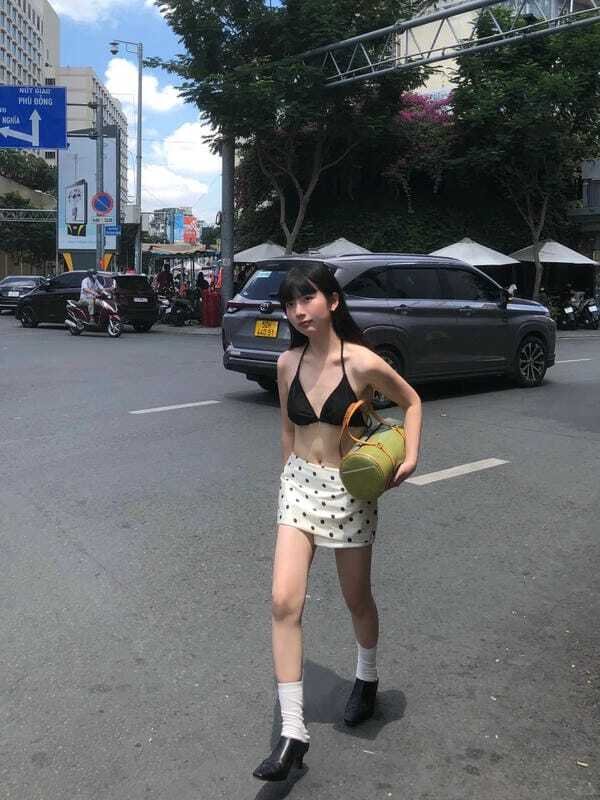 ảnh gái xinh mặc bikini đen 32