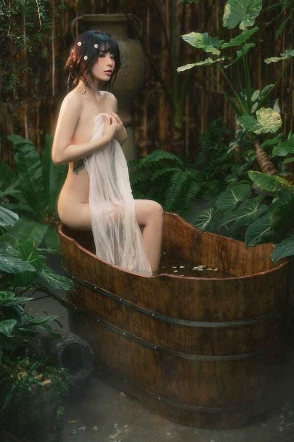 ảnh gái xinh nude 9