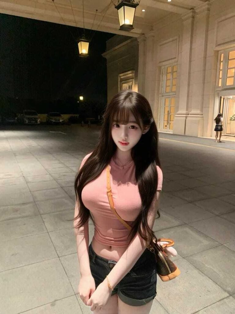 Sưu tầm 88+ ảnh gái xinh vú to phong cách gợi cảm nhưng vẫn tinh tế - Hình ảnh bài viết