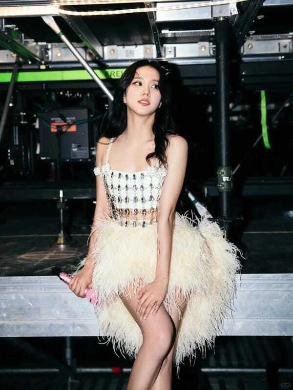 ảnh jisoo 18