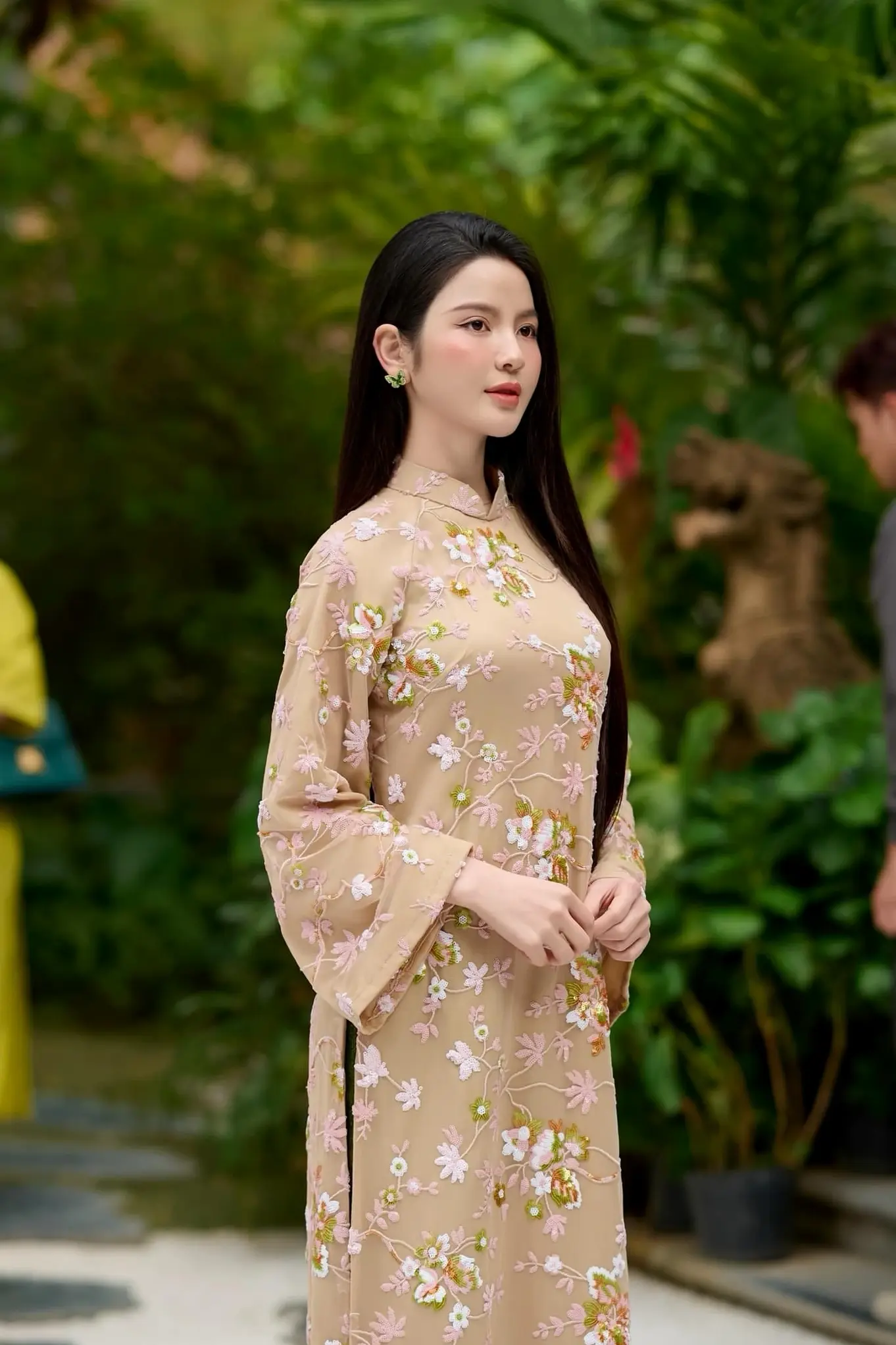 Chu Thanh Huyền xinh đẹp