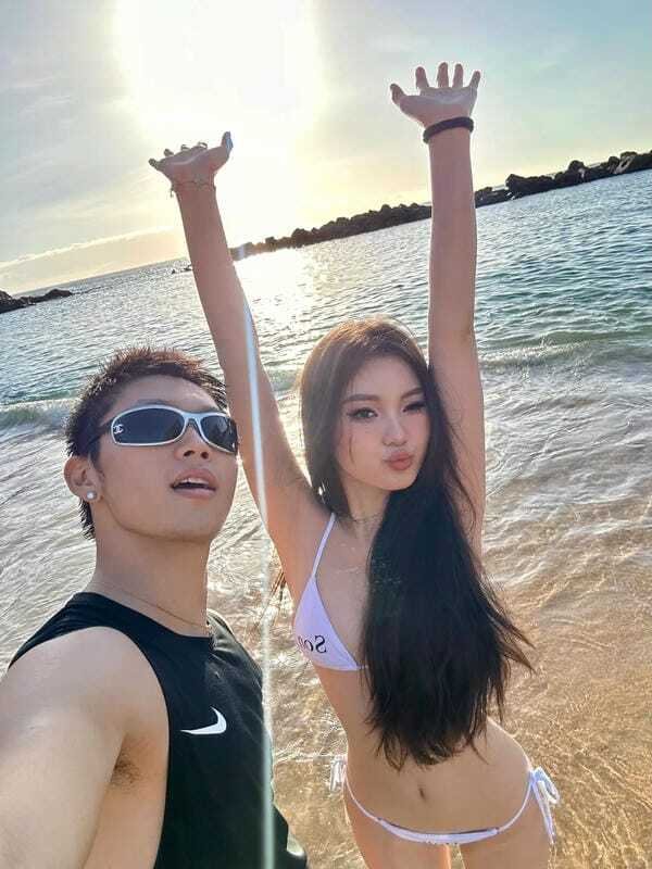 con gái mặc bikini hôn trai 4