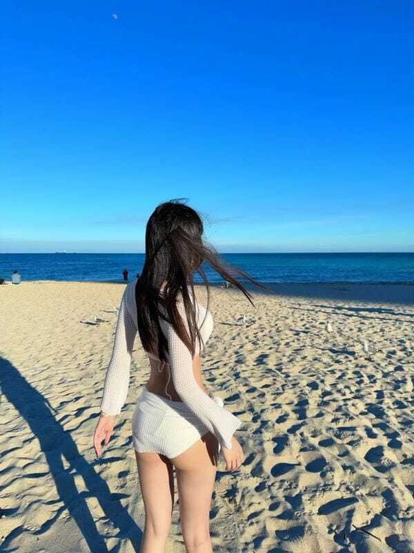 con gái mặc bikini siêu mỏng 14