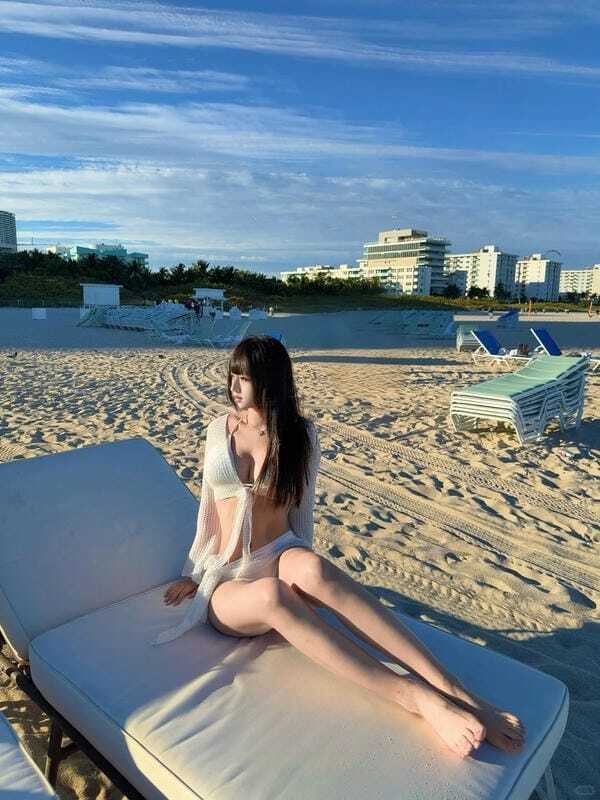 con gái mặc bikini siêu mỏng 15