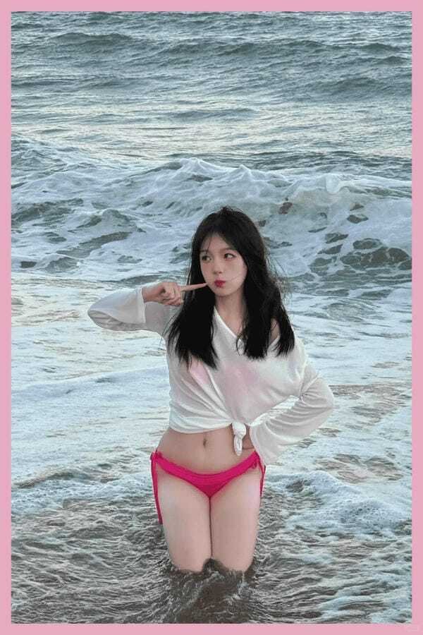 con gái mặc bikini siêu mỏng 24