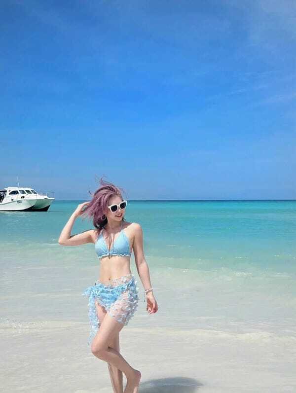 con gái mặc bikini siêu mỏng 28