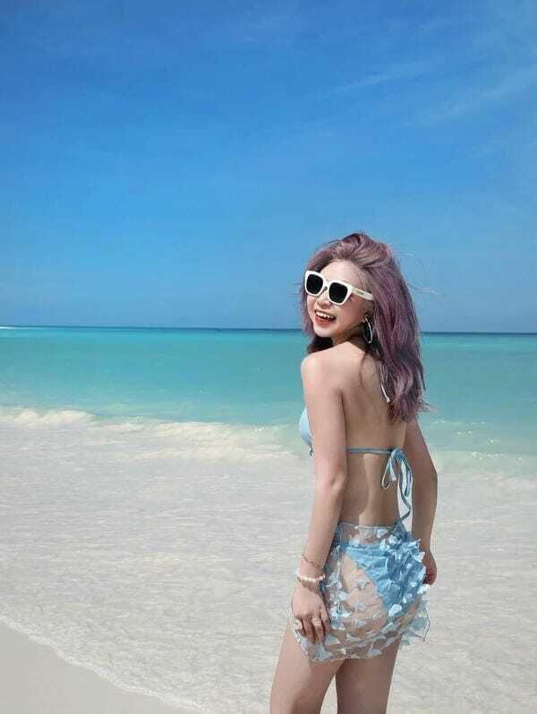 con gái mặc bikini siêu mỏng 31