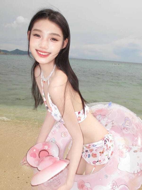 gái mặc bikini nhảy 12