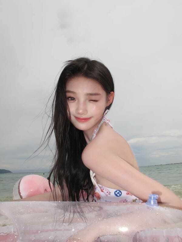 gái mặc bikini nhảy 16