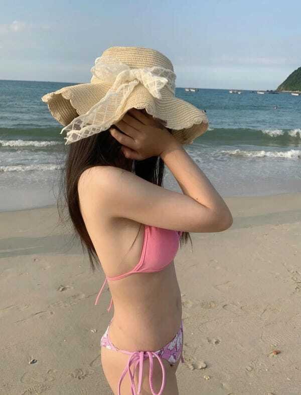 gái mặc bikini nhảy 8