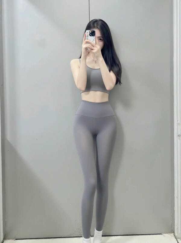 gái mặc legging 14