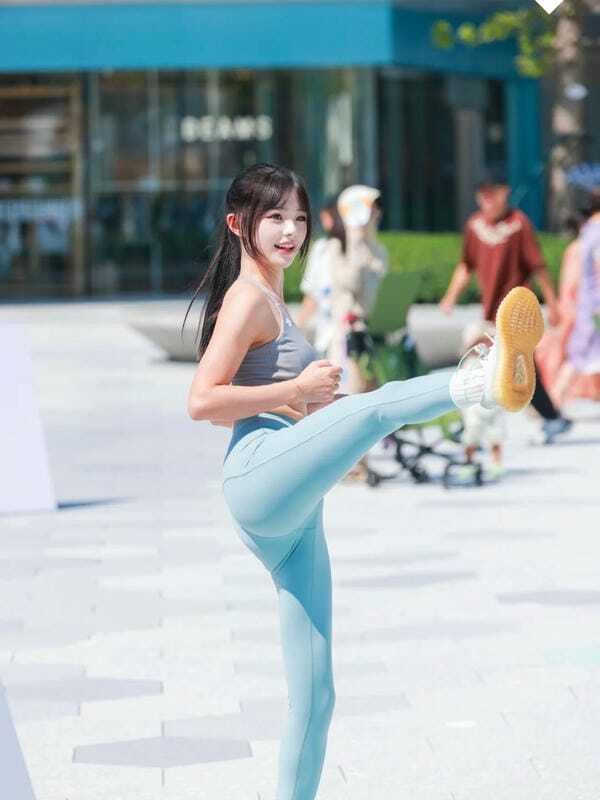 gái mặc legging 27