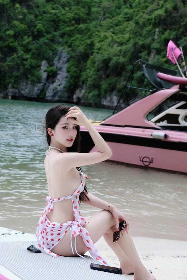 gái việt khoe vú 4