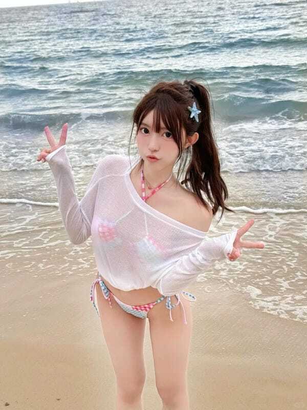 gái xinh cởi đồ 17