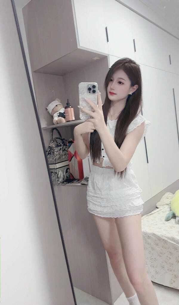 gái xinh cởi đồ 25