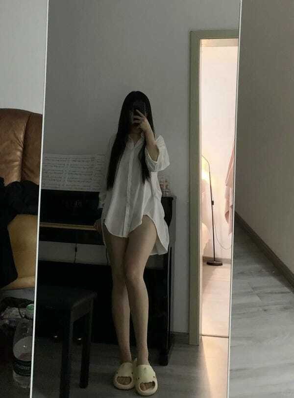 gái xinh cởi đồ 28