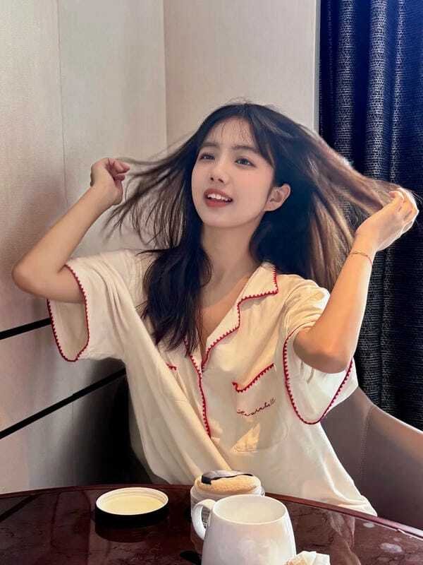 gái xinh mặc đồ ngủ 12