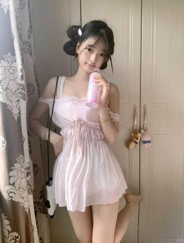 gái xinh mặc đồ ngủ 17