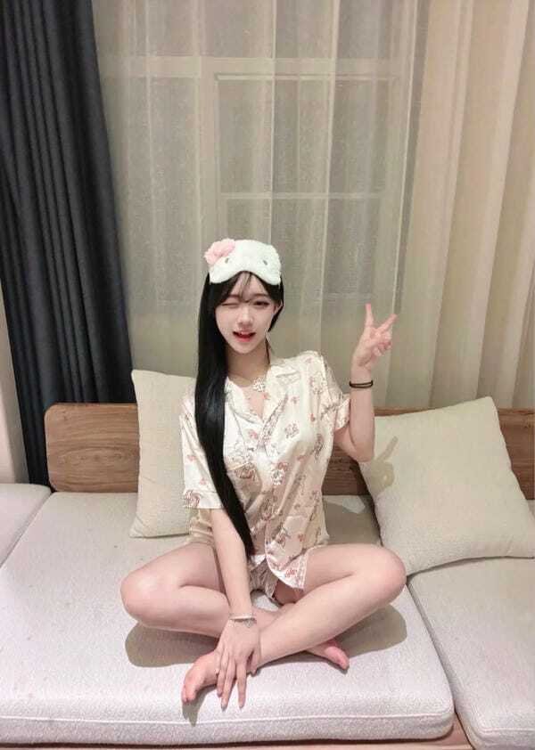 gái xinh mặc đồ ngủ 22