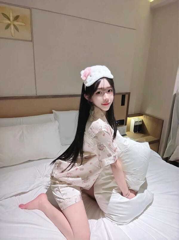 gái xinh mặc đồ ngủ 24