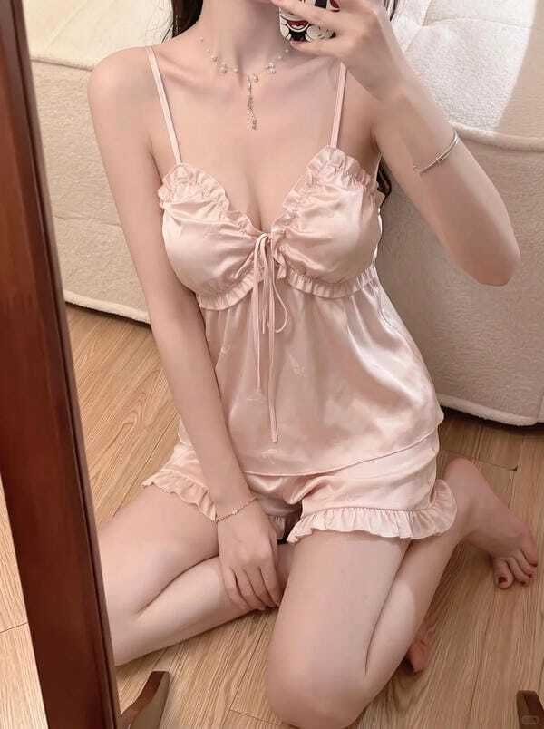 gái xinh mặc đồ ngủ 25
