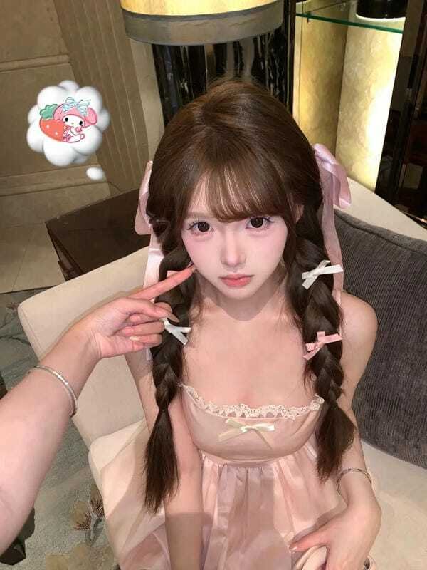 gái xinh mặc pinky 1