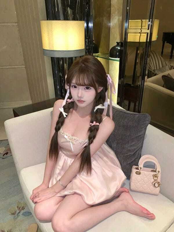 gái xinh mặc pinky 4