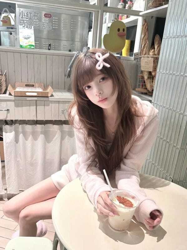 gái xinh mặc pinky 9