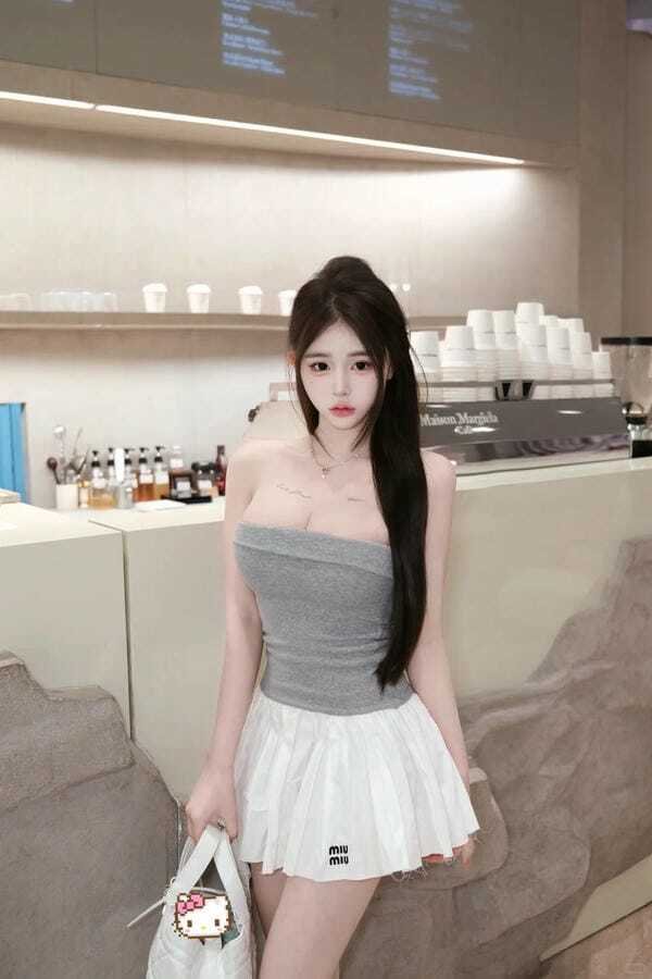 gái xinh ngực to 4