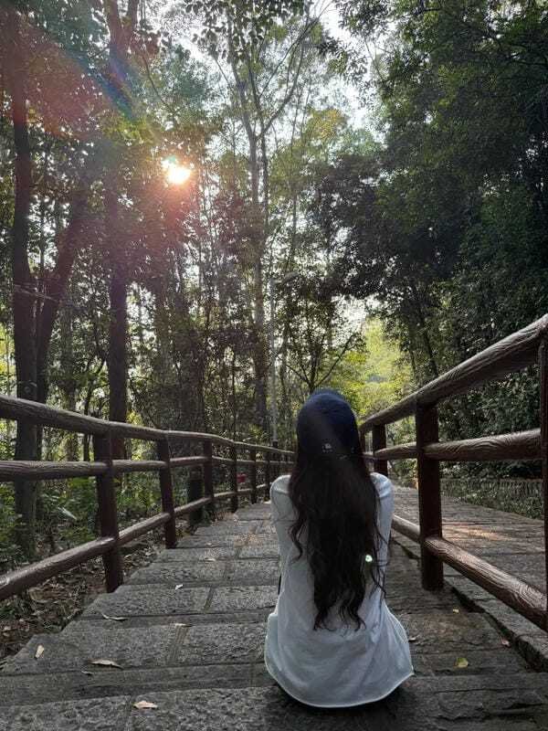 ảnh chụp sau lưng 2