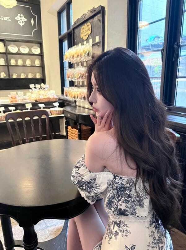 ảnh chụp sau lưng 24